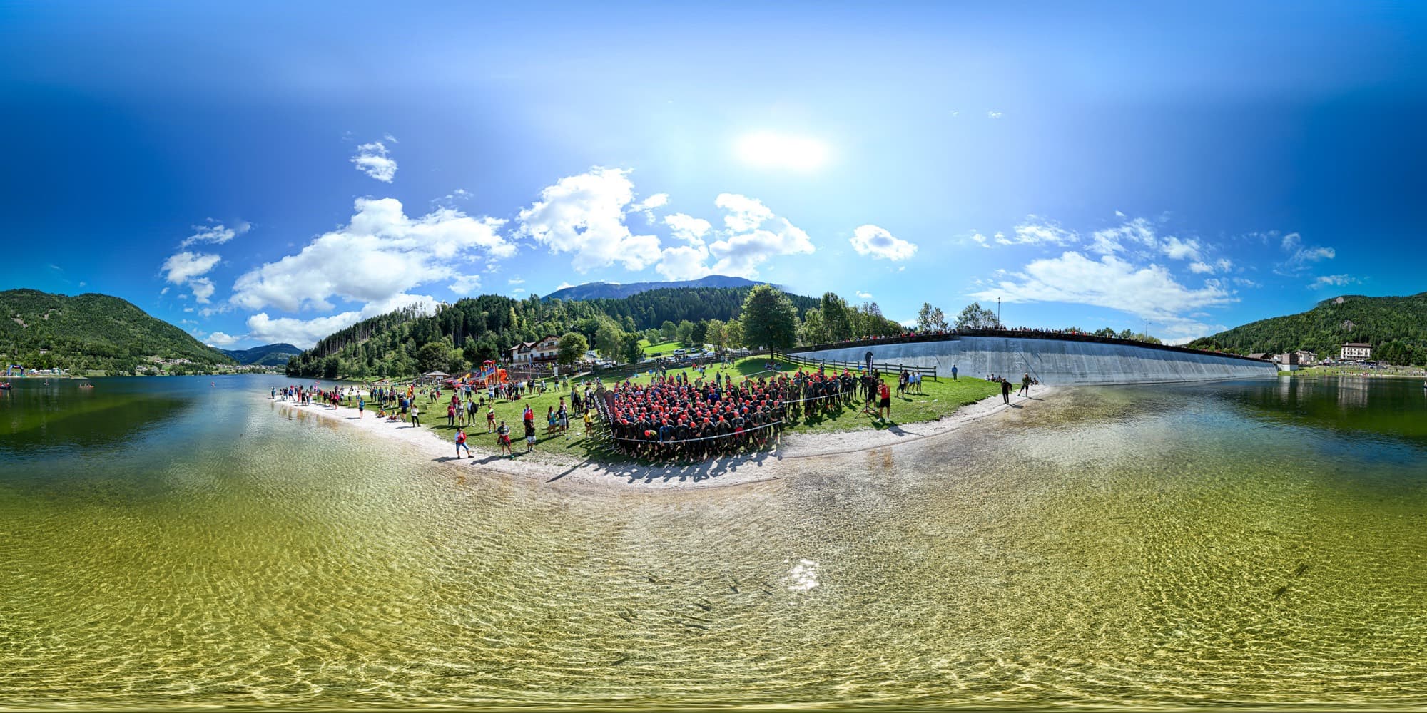 Il Lago delle Piazze durante la frazione di nuoto